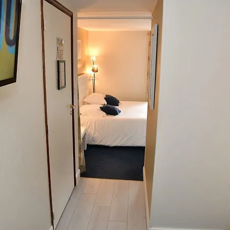 Le Renaissance 3*