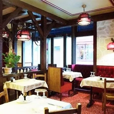 Le Renaissance 3* Aurillac