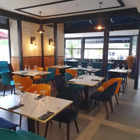 Le Renaissance Hotell