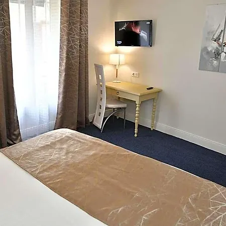 Le Renaissance 3*