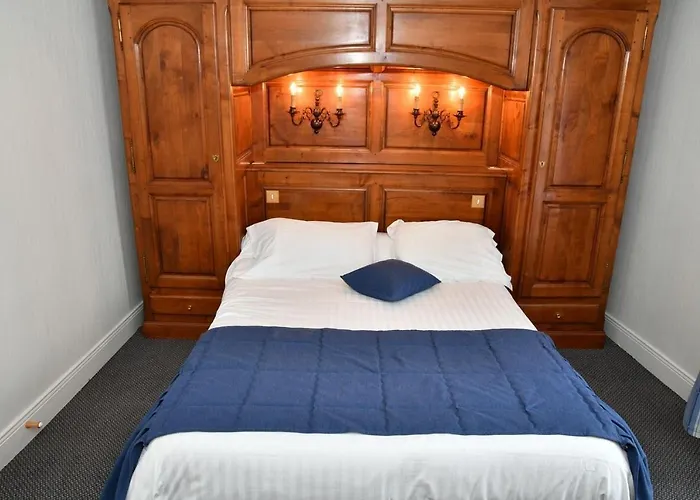 Le Renaissance 3* Aurillac