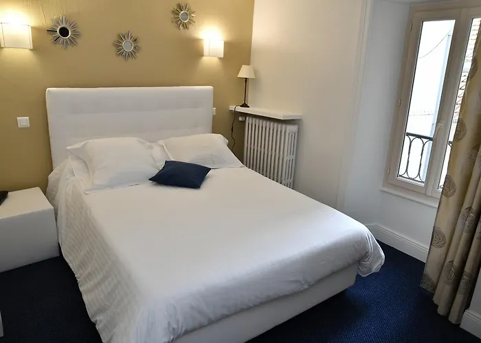 Le Renaissance 3* Aurillac