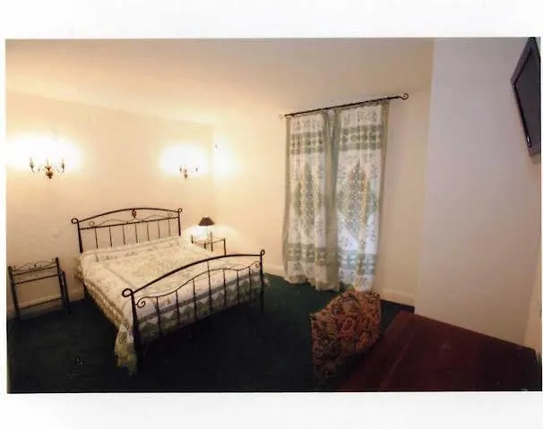 Le Renaissance 3* Aurillac