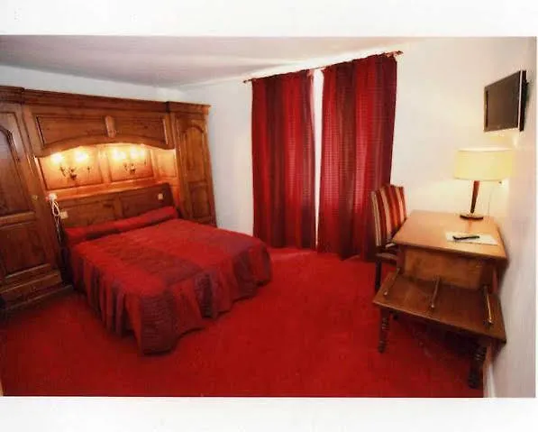 Le Renaissance 3* Aurillac